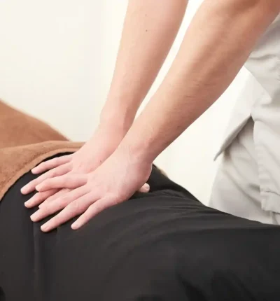 a-japanese-woman-getting-a-waist-massage-2023-11-27-04-55-13-utc